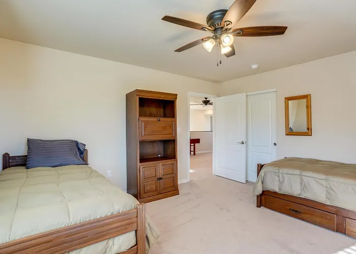 4 Mi To Hiking! W/ Furnished Patio Holiday home Prescott