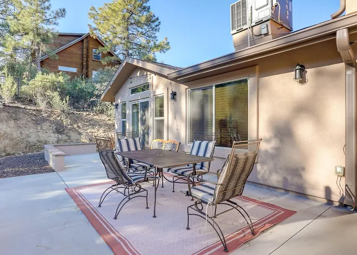 4 Mi To Hiking! W/ Furnished Patio Holiday home *