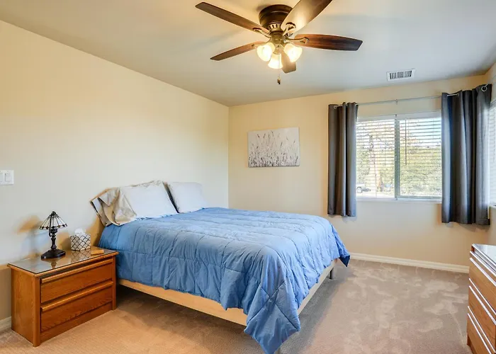 4 Mi To Hiking! W/ Furnished Patio Holiday home *